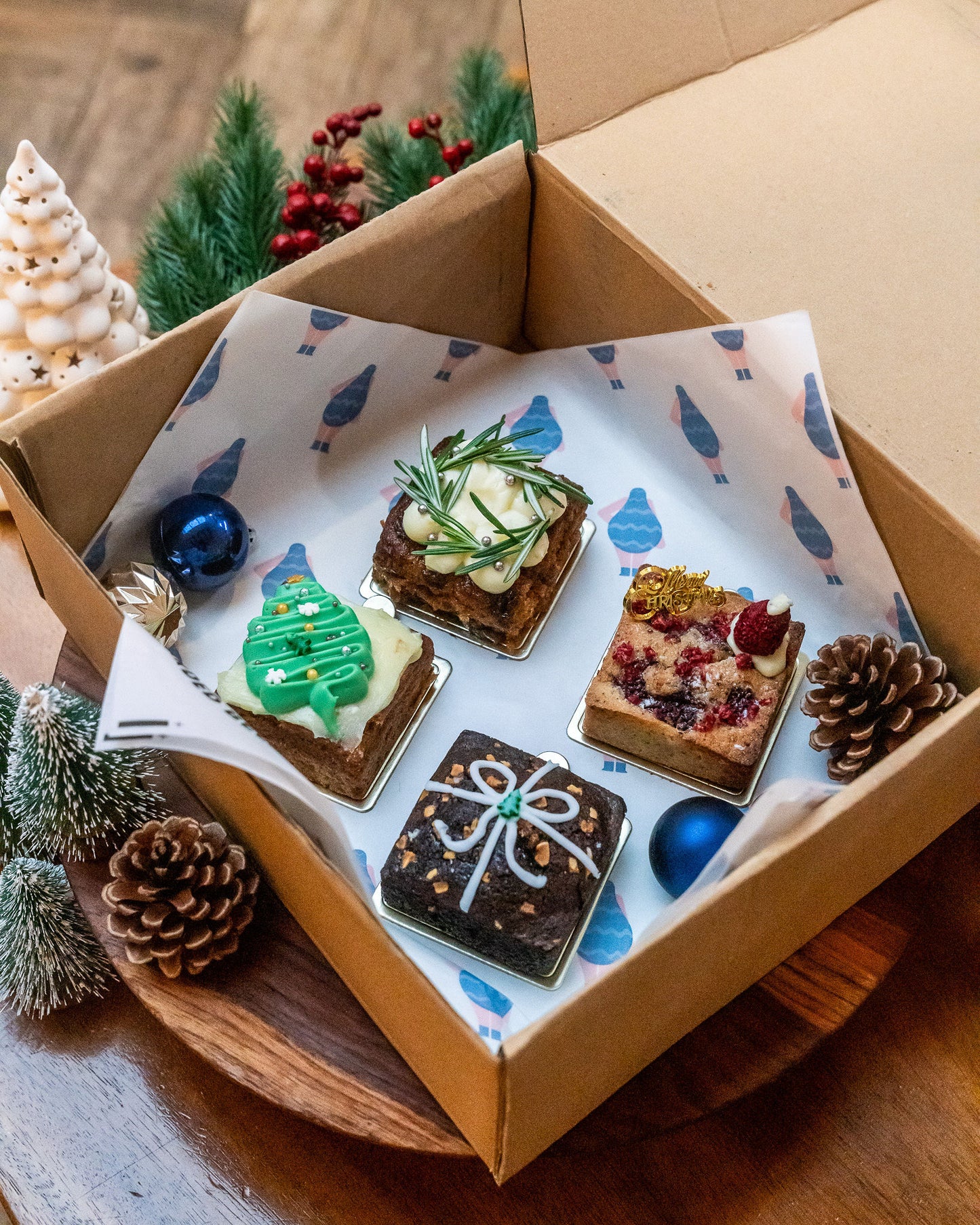 Christmas pastry box of 4