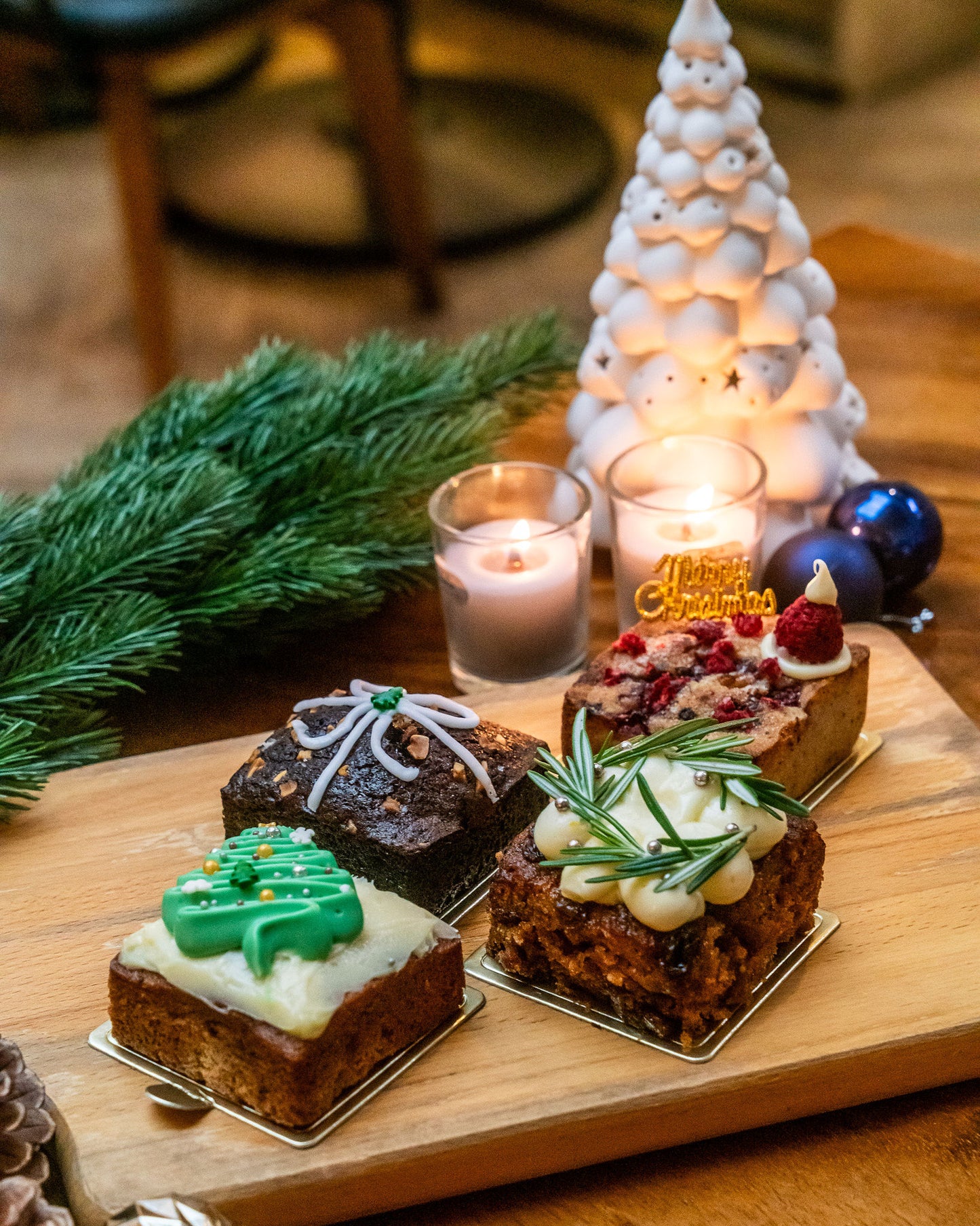 Christmas pastry box of 4